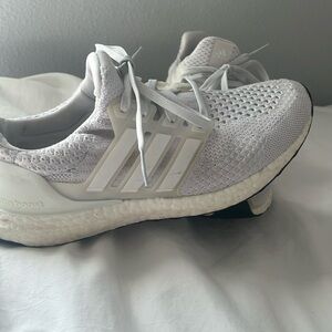 Adidas ultra boost shoe size women’s 9 in the white color way